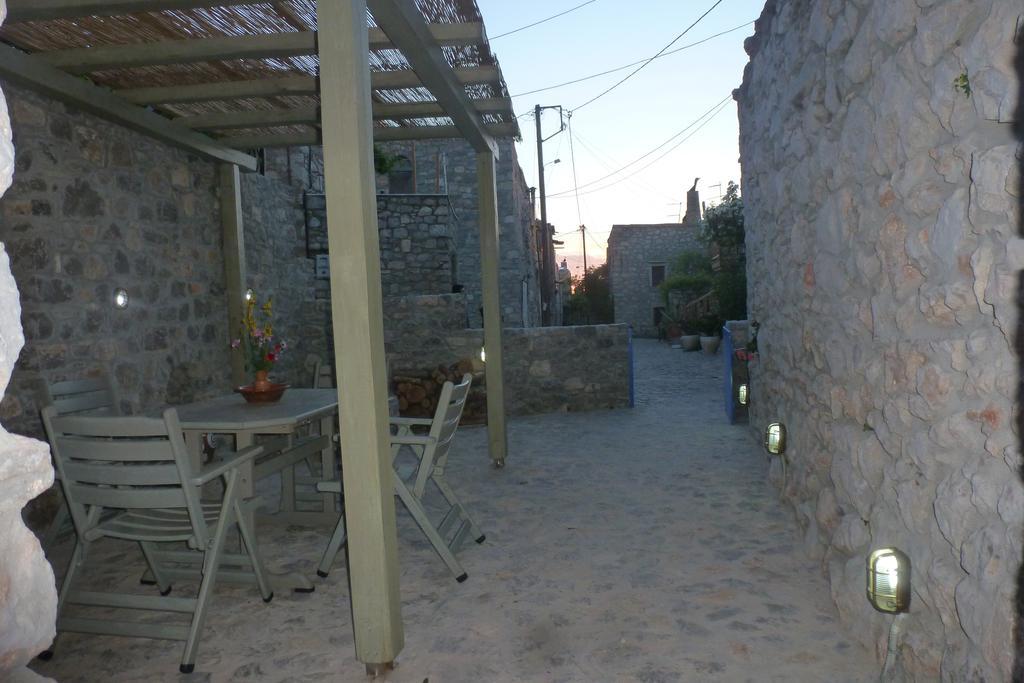 To Petradi Apartment Avgonima Cameră foto